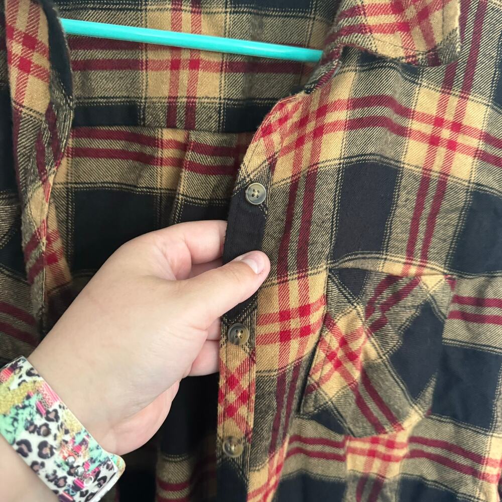 Maurices Plaid Button Down Shirt Shacket Size Large Rayon & Polyester Blend - Picture 4 of 8